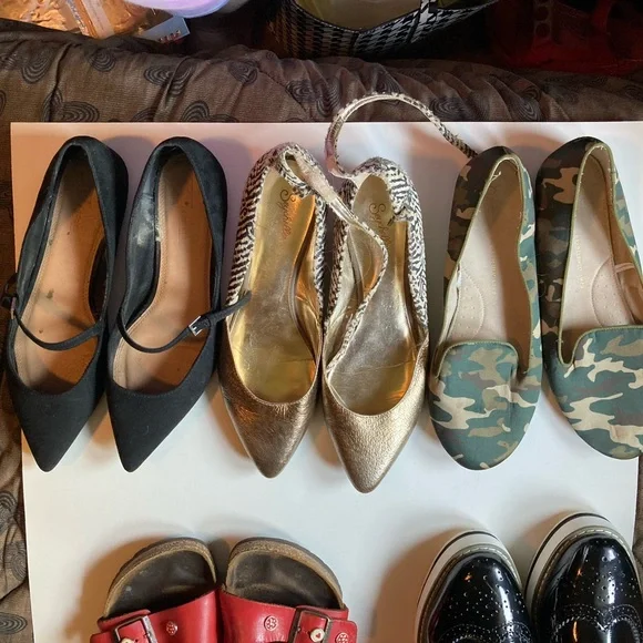 Trio of Flats - Picture 1 of 7